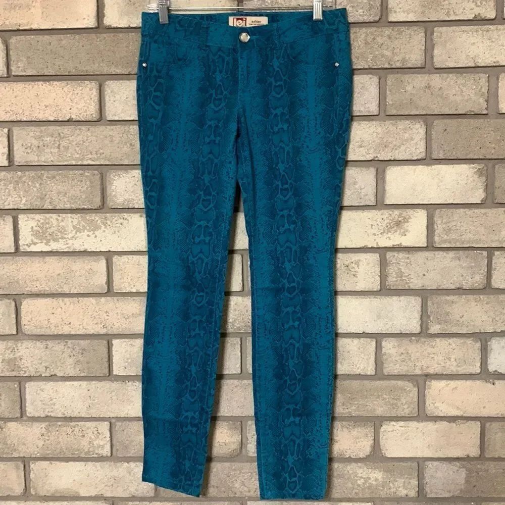 3for$20 skinny low rise size 7